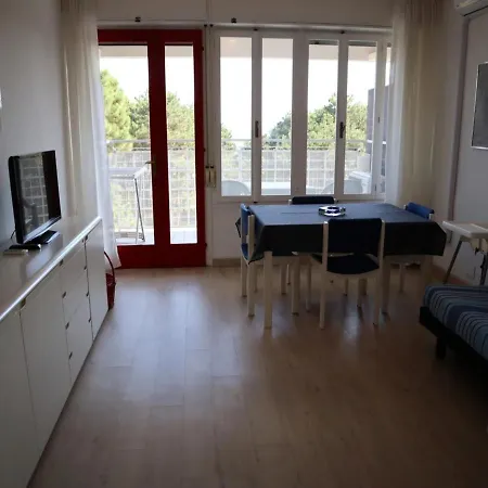 Apartment Modern Two-bedroom With Seaview Balcony Lignano Sabbiadoro