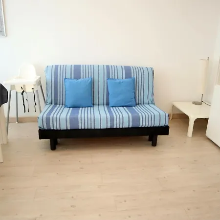 アパート Modern Two-bedroom With Seaview Balcony リニャーノ・サッビアドーロ