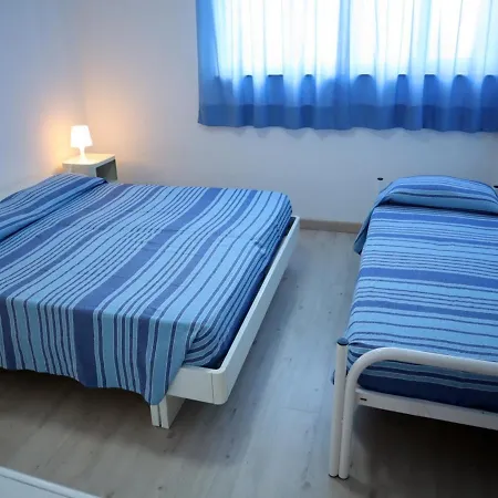 アパート Modern Two-bedroom With Seaview Balcony リニャーノ・サッビアドーロ
